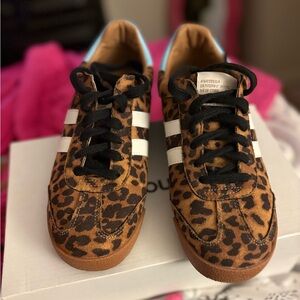 NWT Steve Madden Nirvanna Sneaker